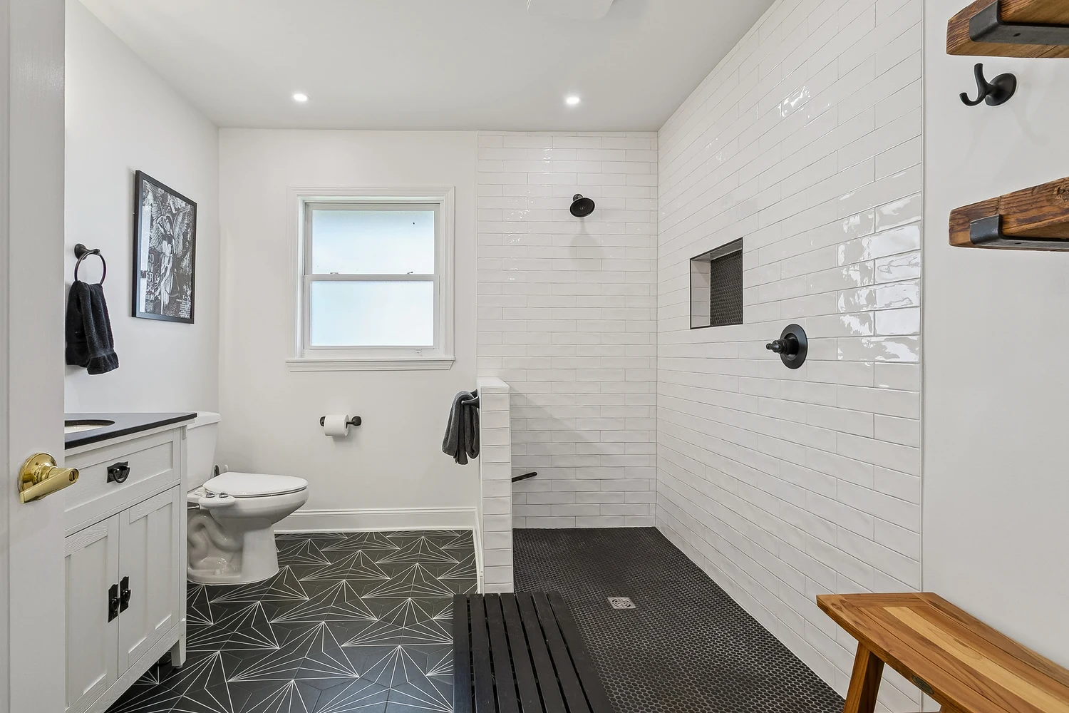 5451 Canal Boulevard property photo